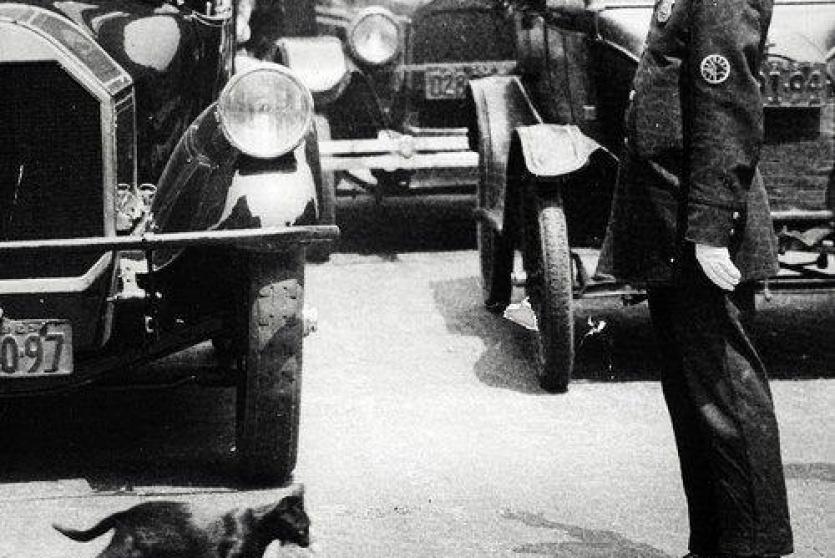 الشرطي الانسان 