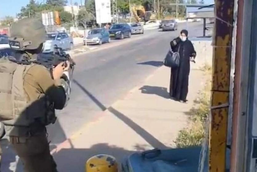 لحظة اطلاق النار على الشهيد الحروب