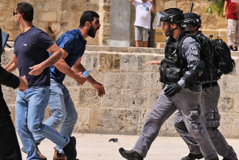 قوات الاحتلال تقتحم الأقصى