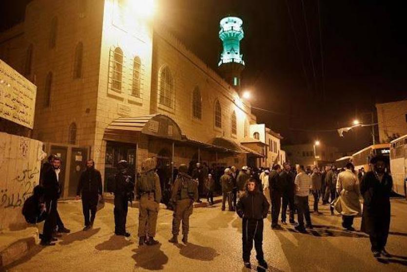 اقتحام الاحتلال لمسجد - ارشيف 