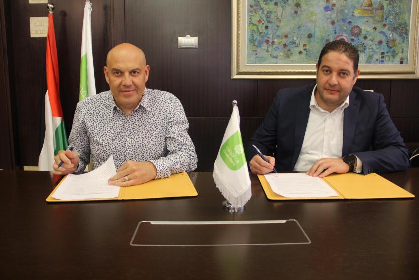 خلال توقيع الاتفاقية