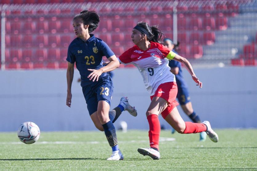 جانب من مباراة فلسطين وتايلاند للسيدات