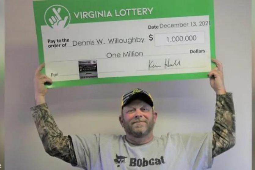 دينس ويلوباي بعد تحقيقه الجائزة