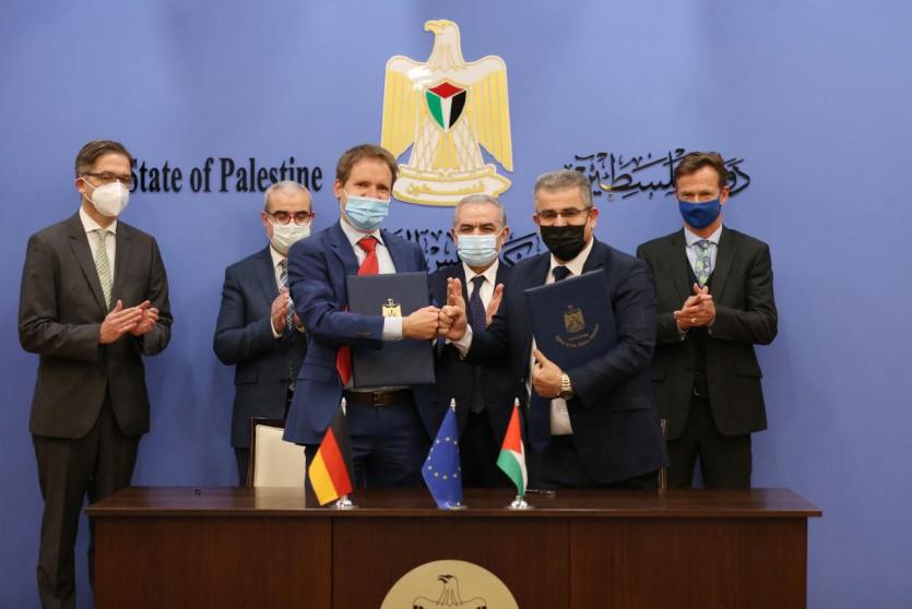 الإسلامي الفلسطيني وصندوق سند يوقعان اتفاقية استثمار 