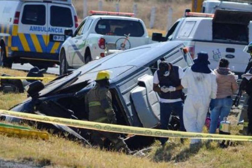 مصرع 12 شخصًا في انقلاب حافلة وسط المكسيك