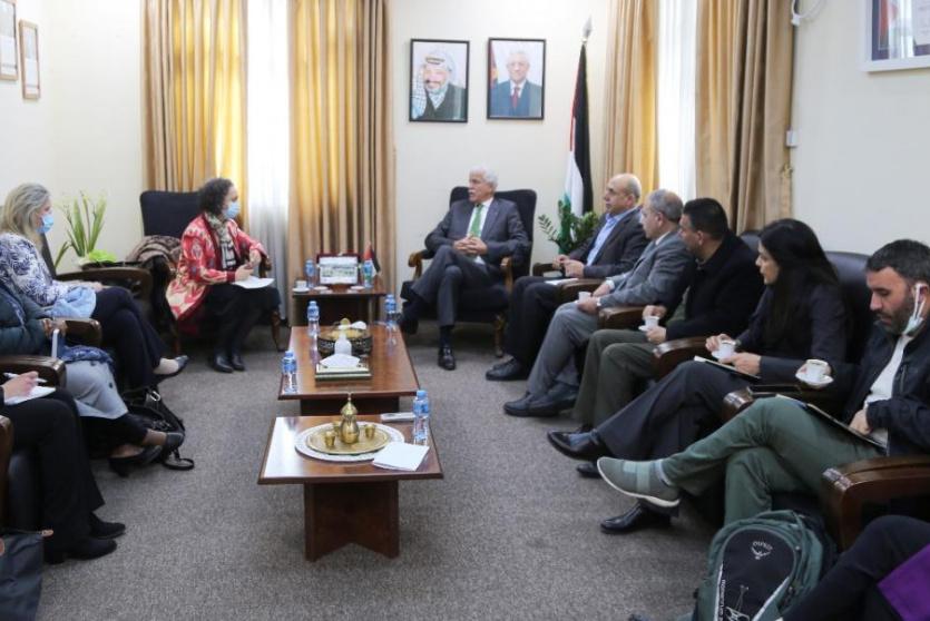 خلال اللقاء