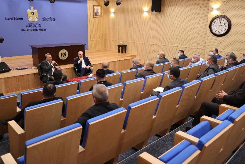 اشتيه يستقبل وفدا من جامعة خضوري