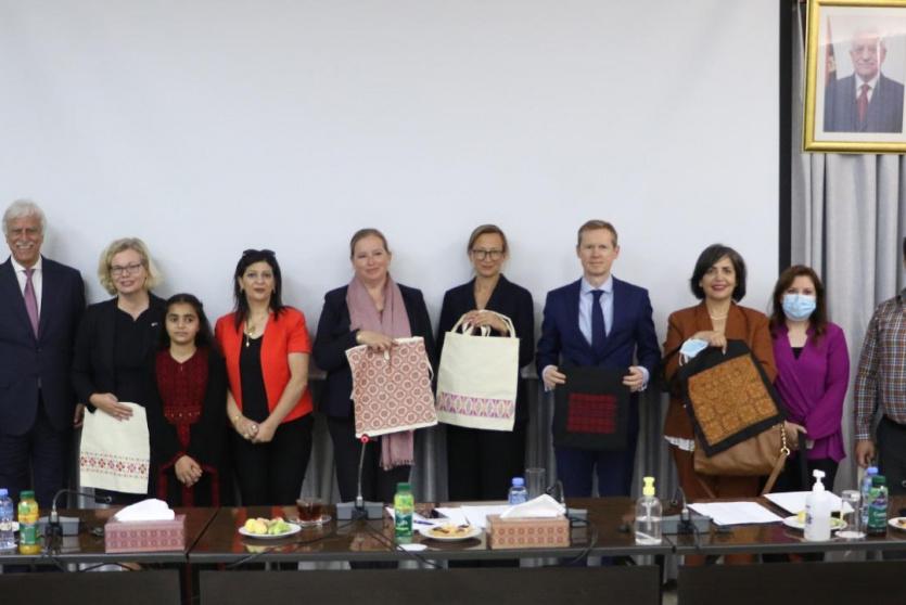 خلال اللقاء 