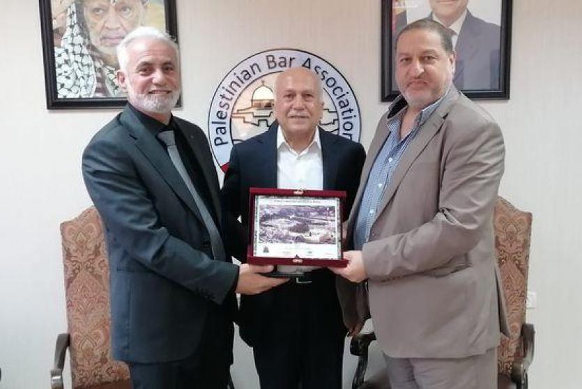 جمعية رجال الأعمال الفلسطينيين ونقابة المحامين تبحثان القضايا المشتركة