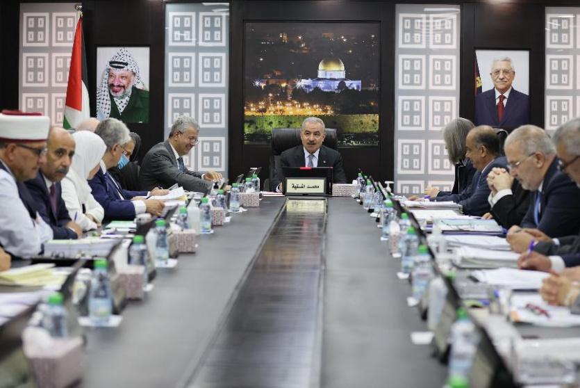 مجلس الوزراء خلال جلسته الأسبوعية اليوم الإثنين برئاسة رئيس الوزراء محمد اشتية