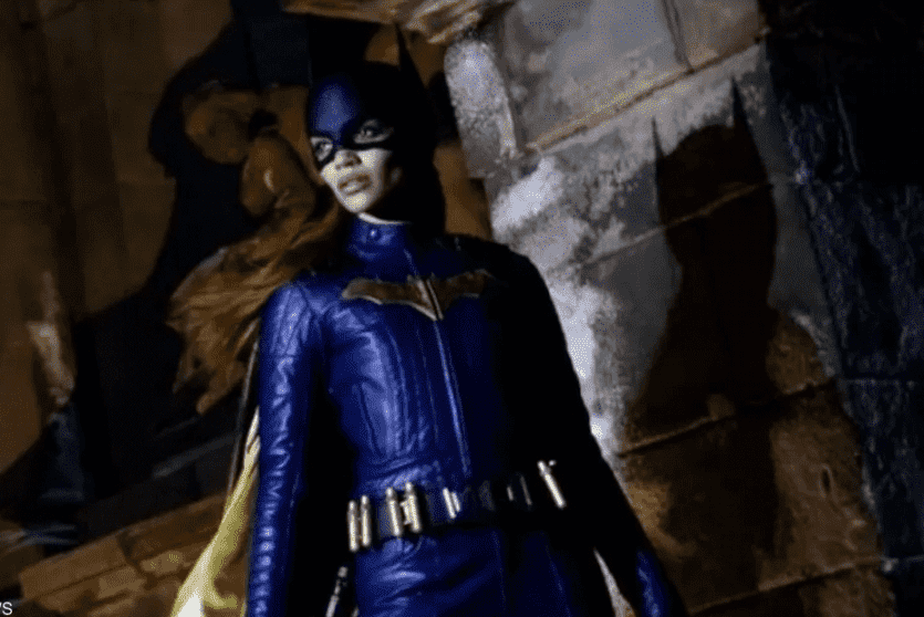 فيلم البنت الوطواطة لن يرى النور قريبا.