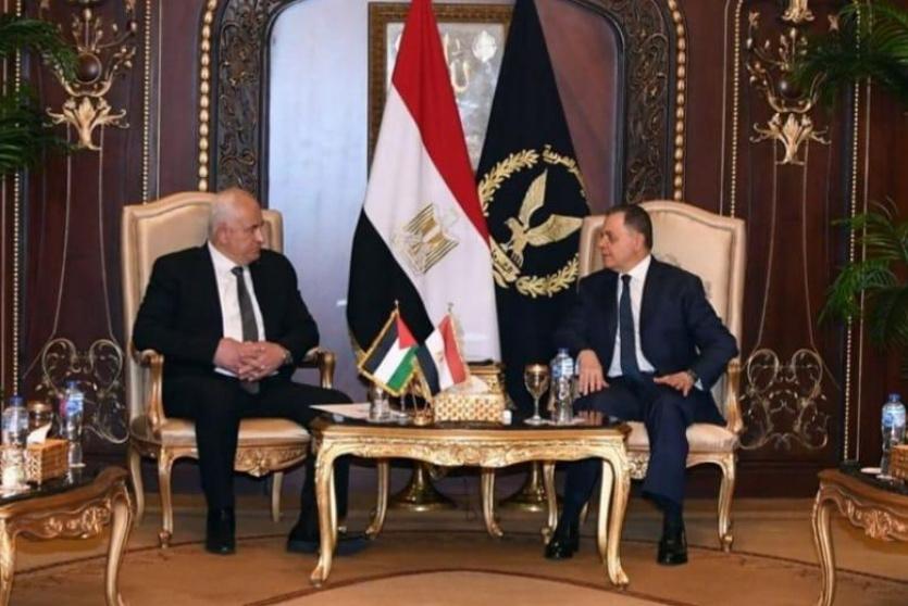 هب الريح ونظيره المصري 