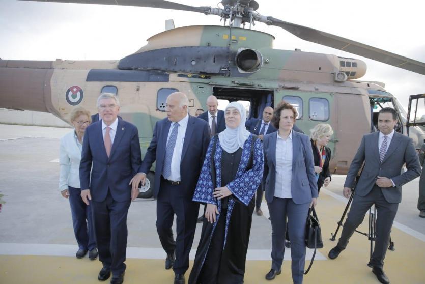 لحظة وصول رئيس اللجنة الأولمبية الدولية إلى فلسطين