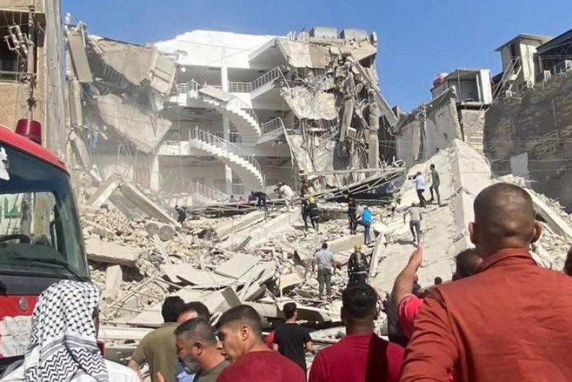 المبنى المنهار في العاصمة العراقية بغداد