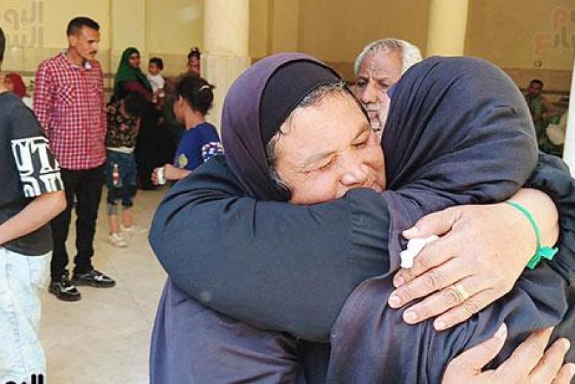 لحظة لقاء الام وابنتها