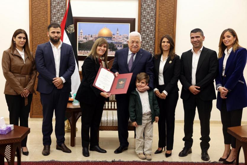 الرئيس عباس يستقبل عائلة المرحوم صائب عريقات