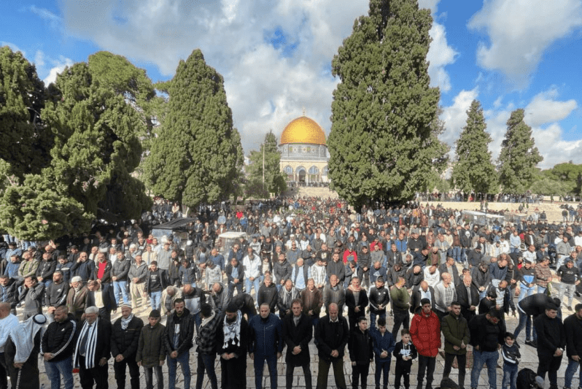 صلاة الجمعة في الأقصى - ارشيف 