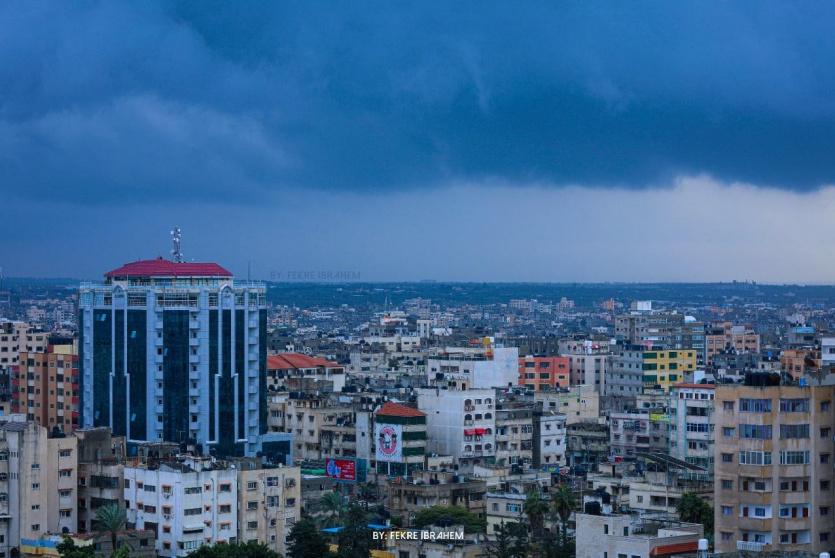 أجواء ماطرة في مدينة غزة 
