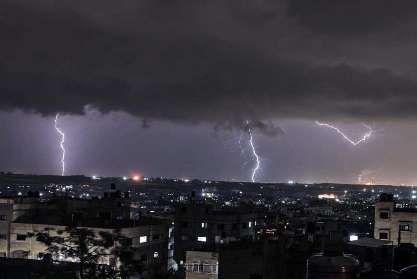 حالة الطقس - منخفض جوي يضرب فلسطين