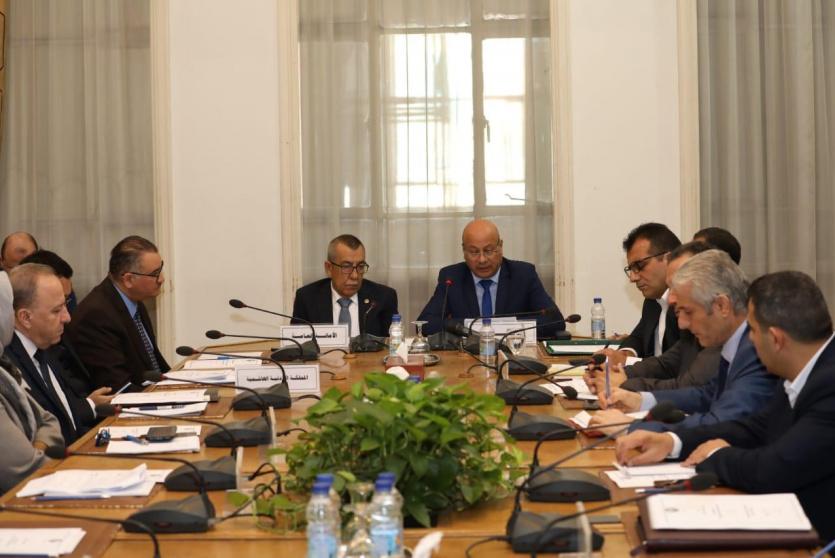 جانب من تسلم أجمد أبو هولي رئاسة الجلسة الافتتاحية للدورة الـ (109) لمؤتمر المشرفين على شؤون الفلسطينيين