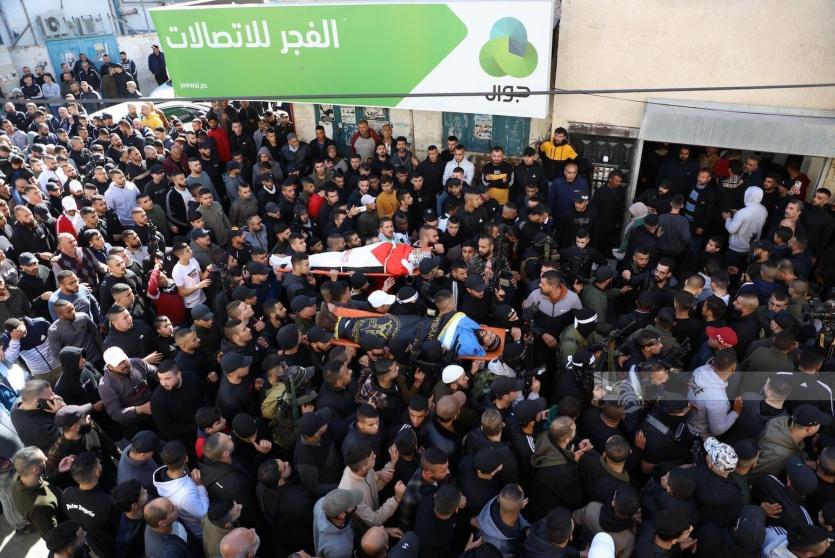 جانب من تشييع جثماني الشهيدين جبارين وبواقنة في مخيم جنين