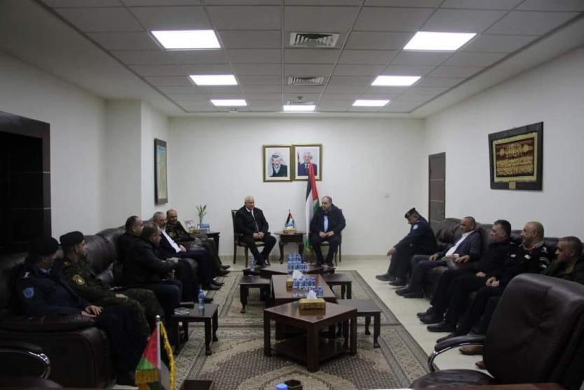 وزير الداخلية يتفقد عددا من المؤسسات في محافظة نابلس