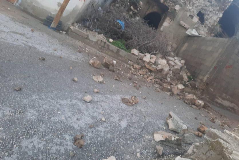 انهيار سقف مبنى قديم في كفر قليل