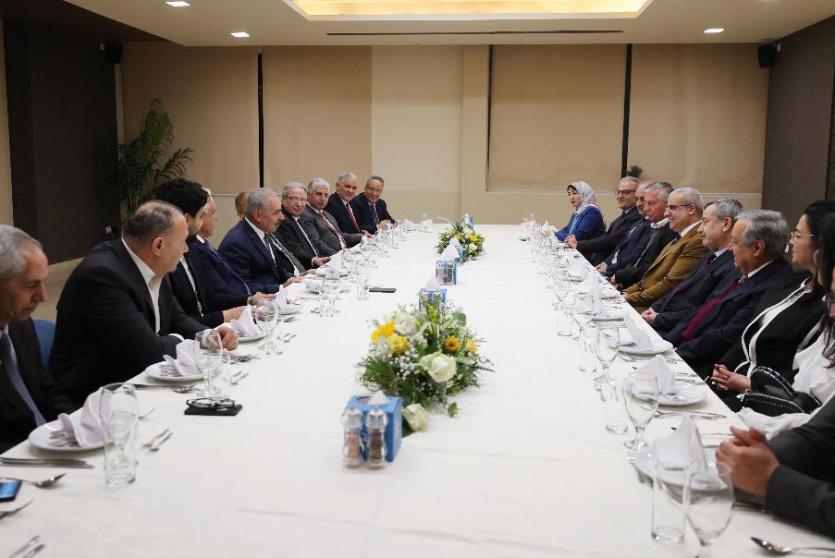 جانب من اللقاء