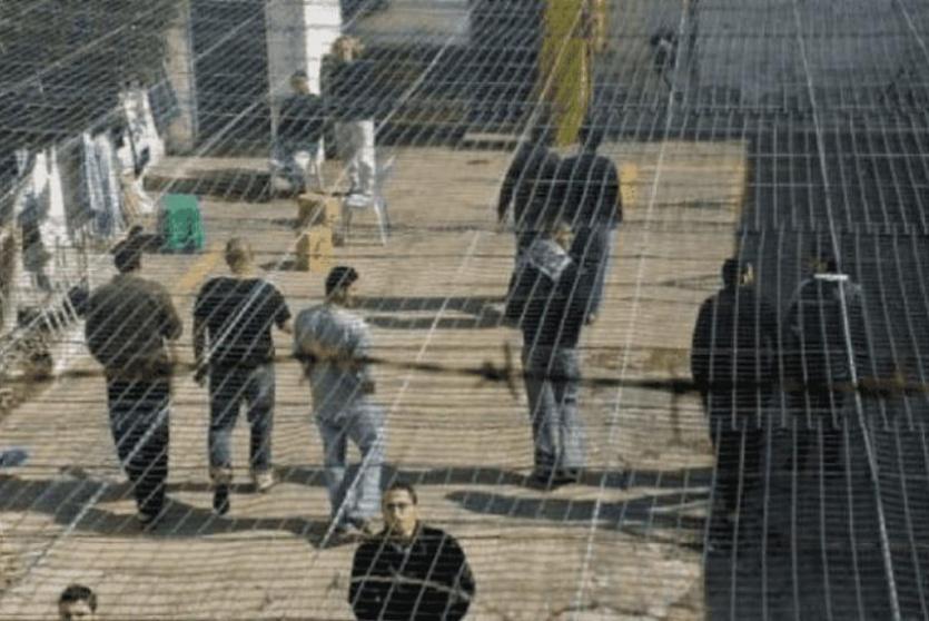 الأسرى في سجون الاحتلال - أرشيف