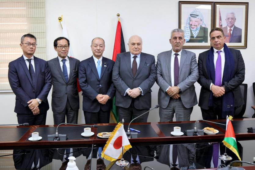 بشارة يوقع اتفاقية مع الحكومة اليابانية