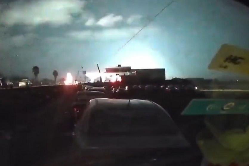 الضوء الأزرق في سماء سوريا