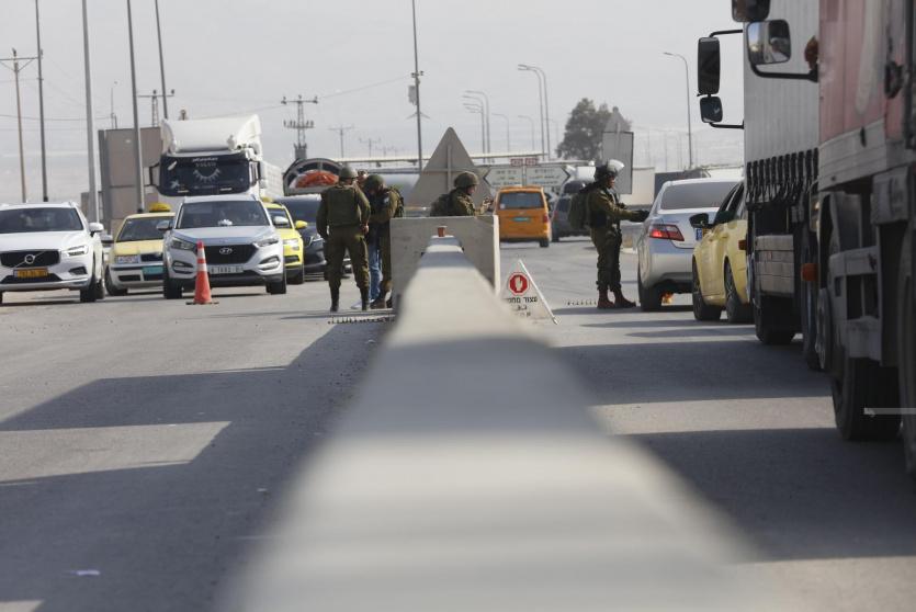 قوات الاحتلال تواصل حصار أريحا