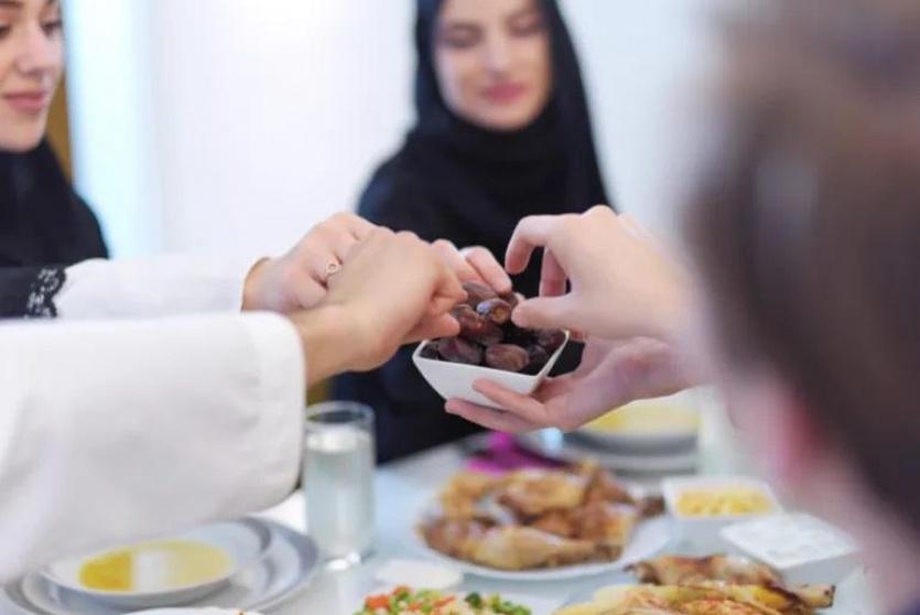 عدد ساعات الصيام 2023