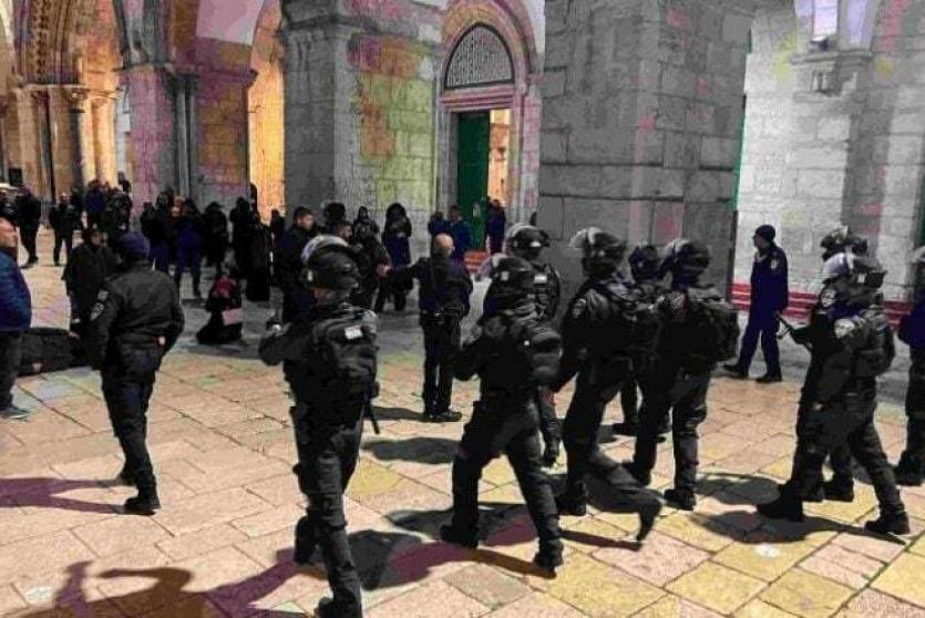 قوات الاحتلال تقتحم باحات المسجد الأقصى - أرشيف