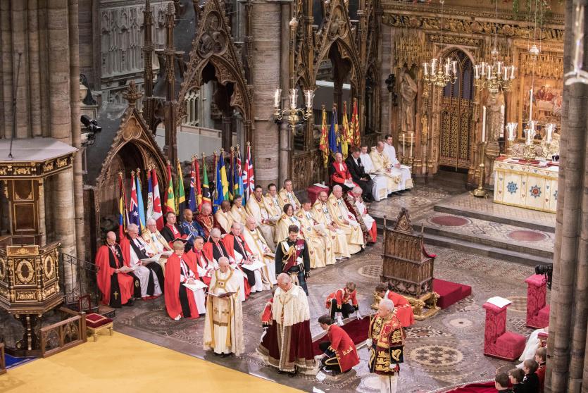 الملك تشارلز الثالث يتوج على عرش بريطانيا