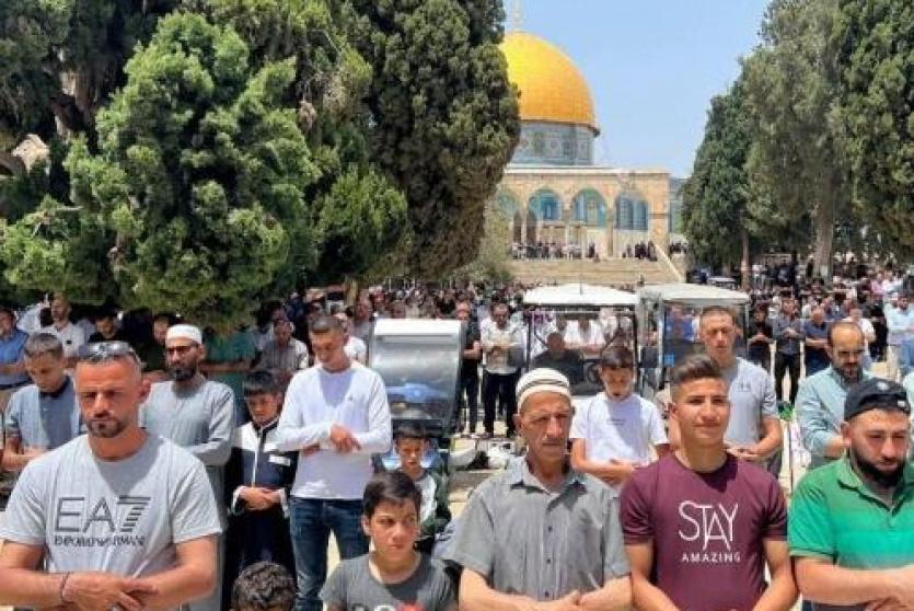 صلاة الجمعة في المسجد الأقصى