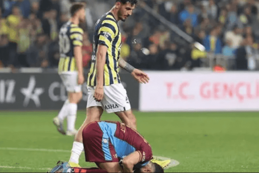 لحظة الواقعة خلال المباراة