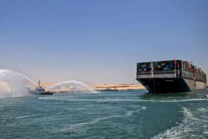 قناة السويس