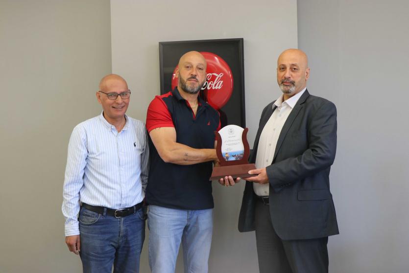 جانب من توقيع الاتفاقية