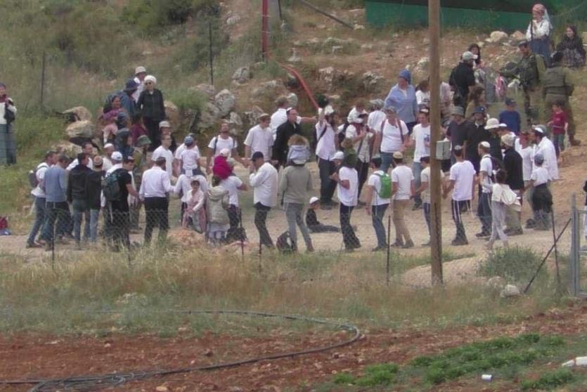 مستوطنون يقتحمون قريوت