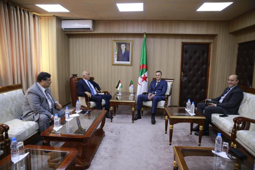 الرجوب يبحث مع وزير الشباب والرياضة الجزائري تعزيز التعاون