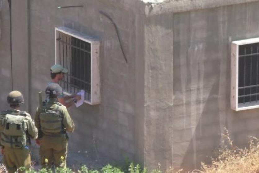 الاحتلال يوقف العمل بمنزل