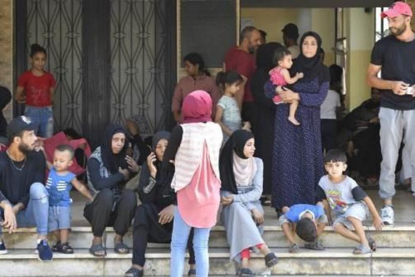 نازحون من معارك مخيم عين الحلوة