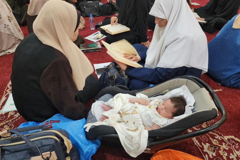 حافظات يسردن القرآن الكريم في غزة