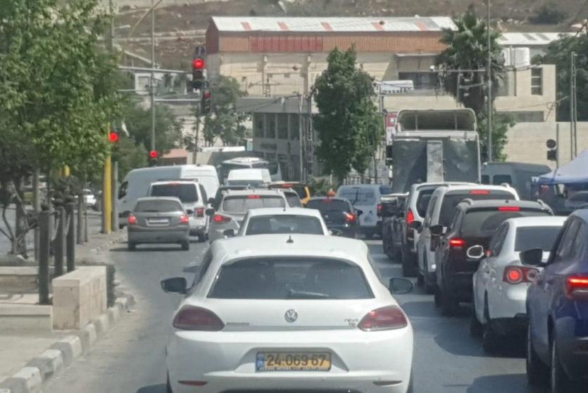 أزمة مرورية خانقة بالخليل
