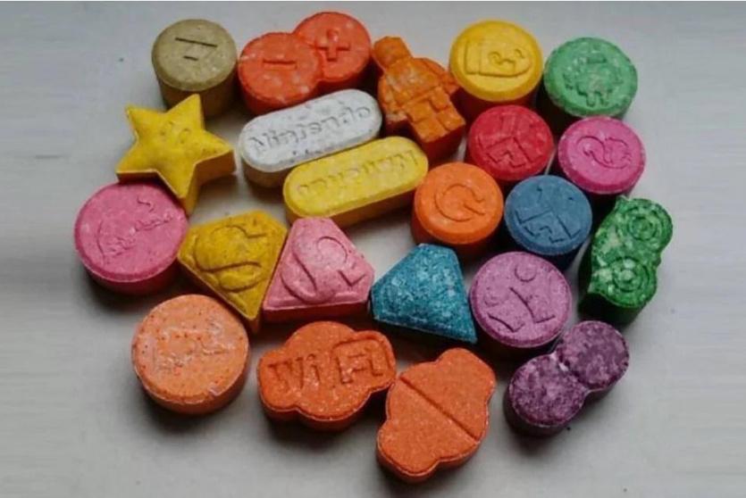 مواد مخدرة على شكل سكاكر -تعبيرية-