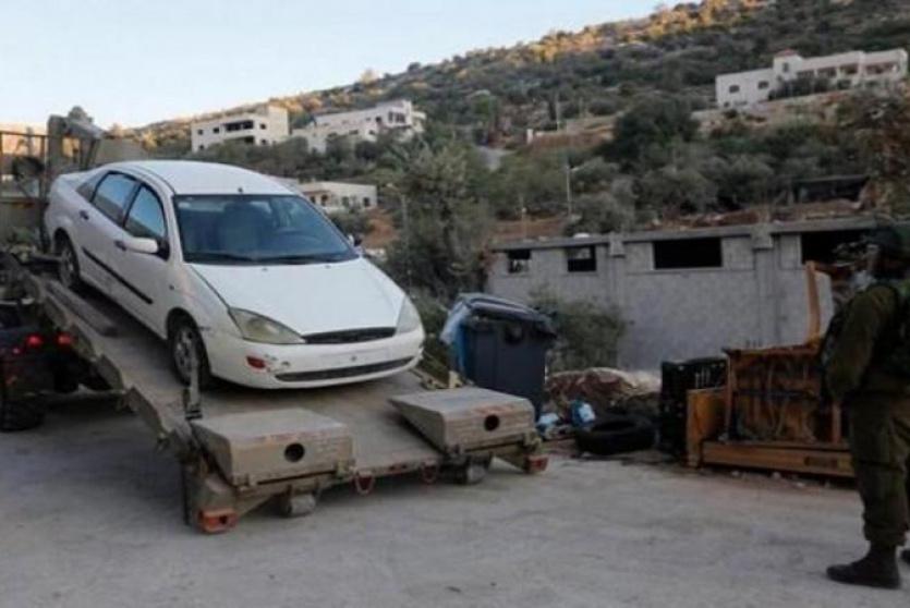 الاحتلال يطلق الرصاص صوب مركبة ويستولي عليها بعد الاعتداء على راكبيها في تقوع