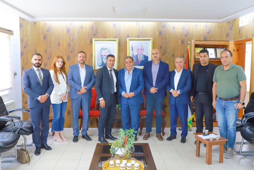 خلال الزيارة