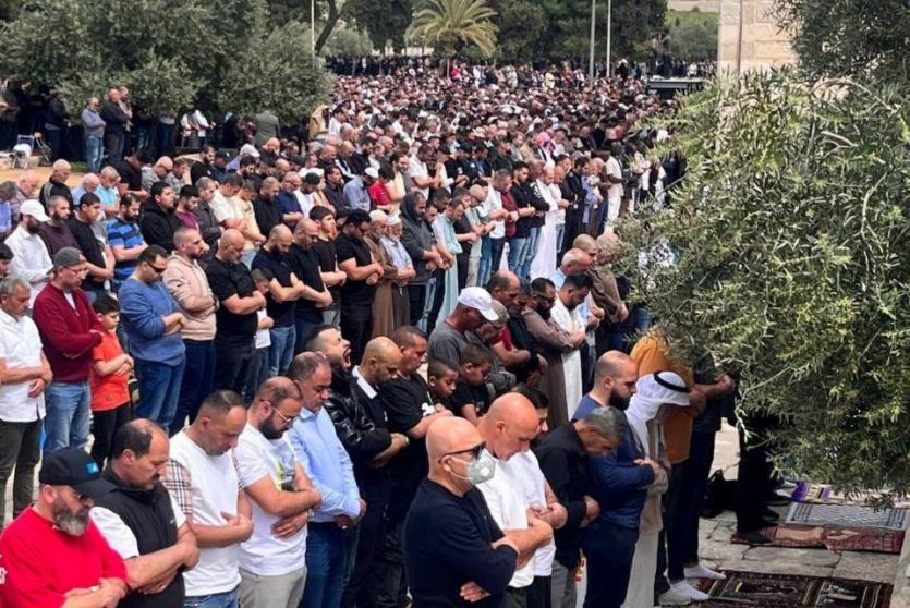 صلاة لجمعة الاخيرة من شهر رمضان