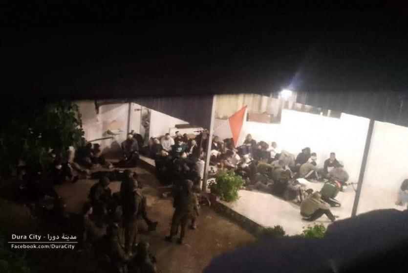 صورة للمعتقلين قبل الافراج عن بعضهم